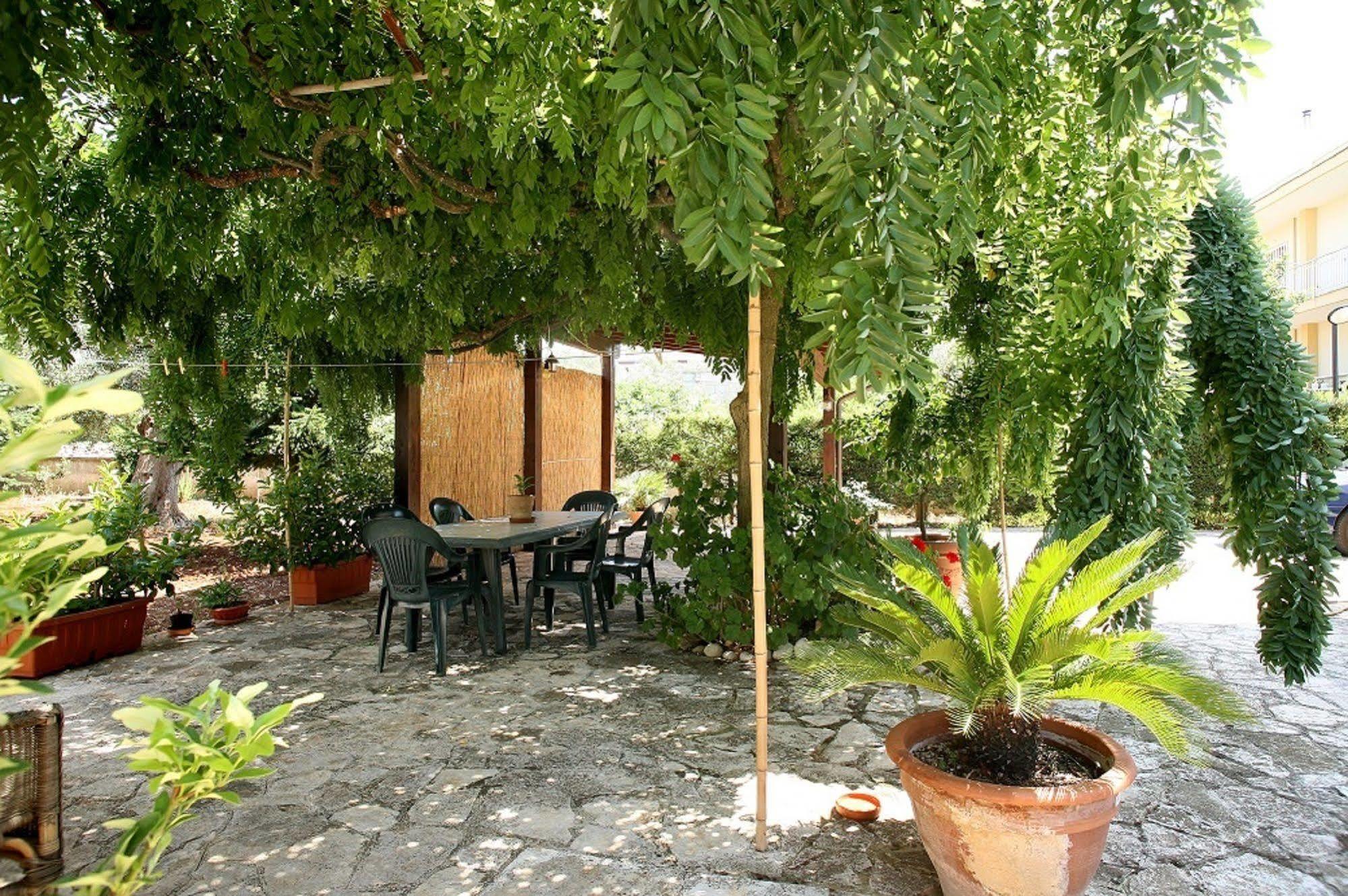 B&B Villa Ernestina Castellana Grotte Exterior foto